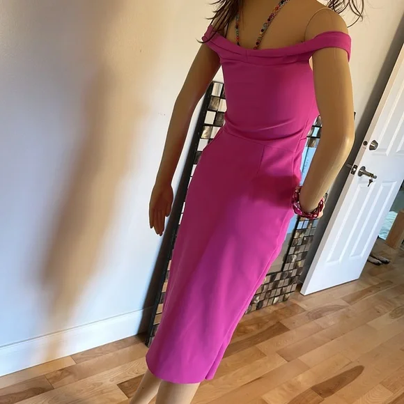 Chiara Boni - La Petite Robe sheath knee length evening dress. Worn once. - Picture 6 of 8